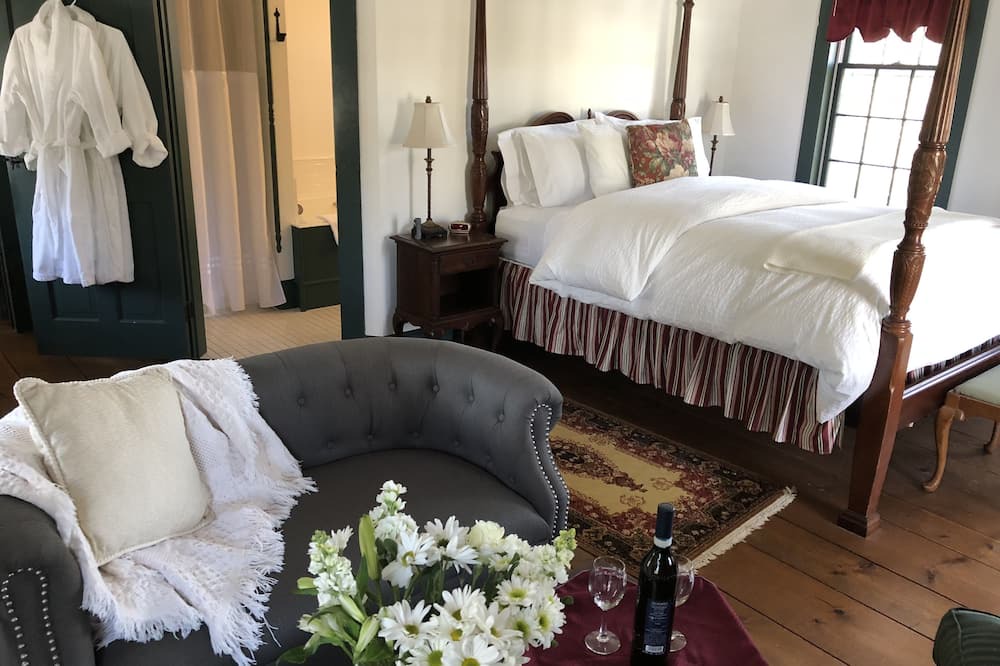 Photo of Bedroom in Deep River Center