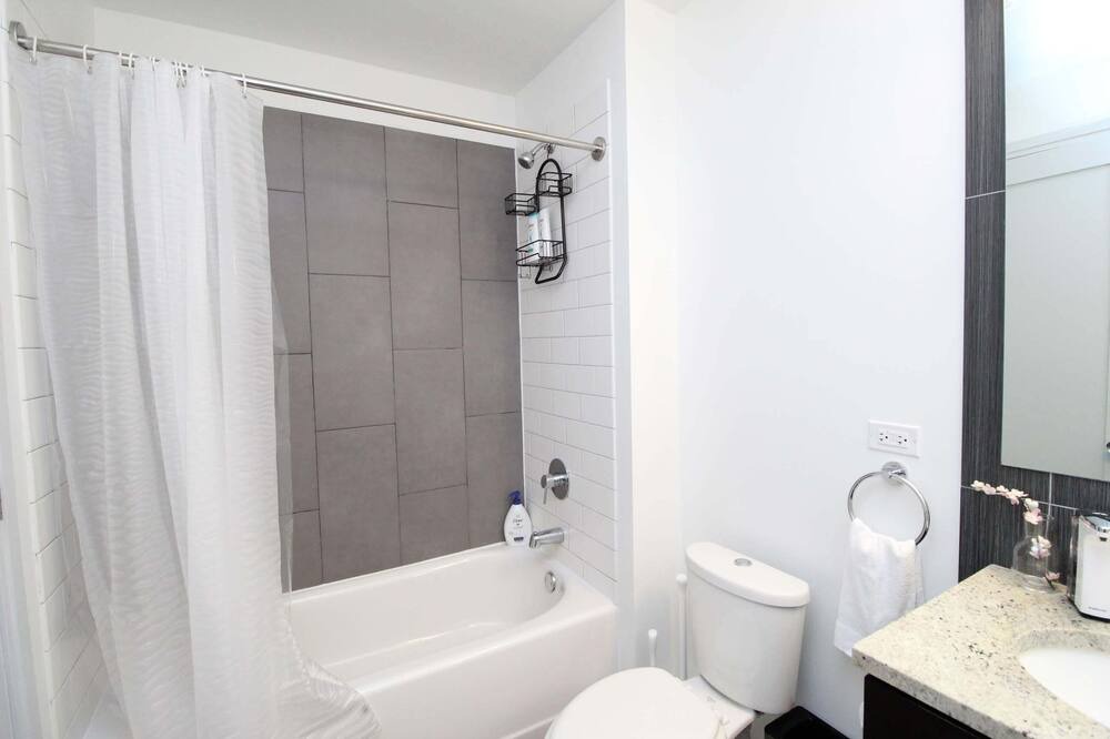 Photo of Bathroom in East Hyde Park