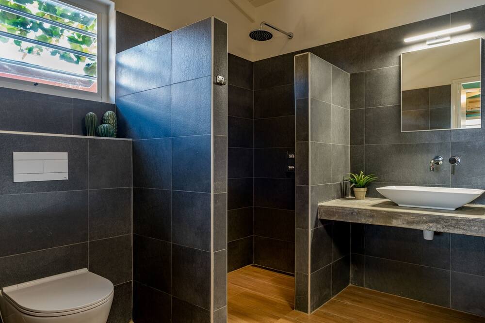 Photo of Bathroom in Belnem