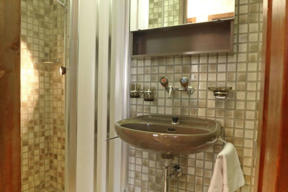 Photo of Bathroom in Surlej