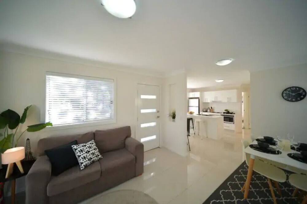 Photo of Livingroom in Oxley Park