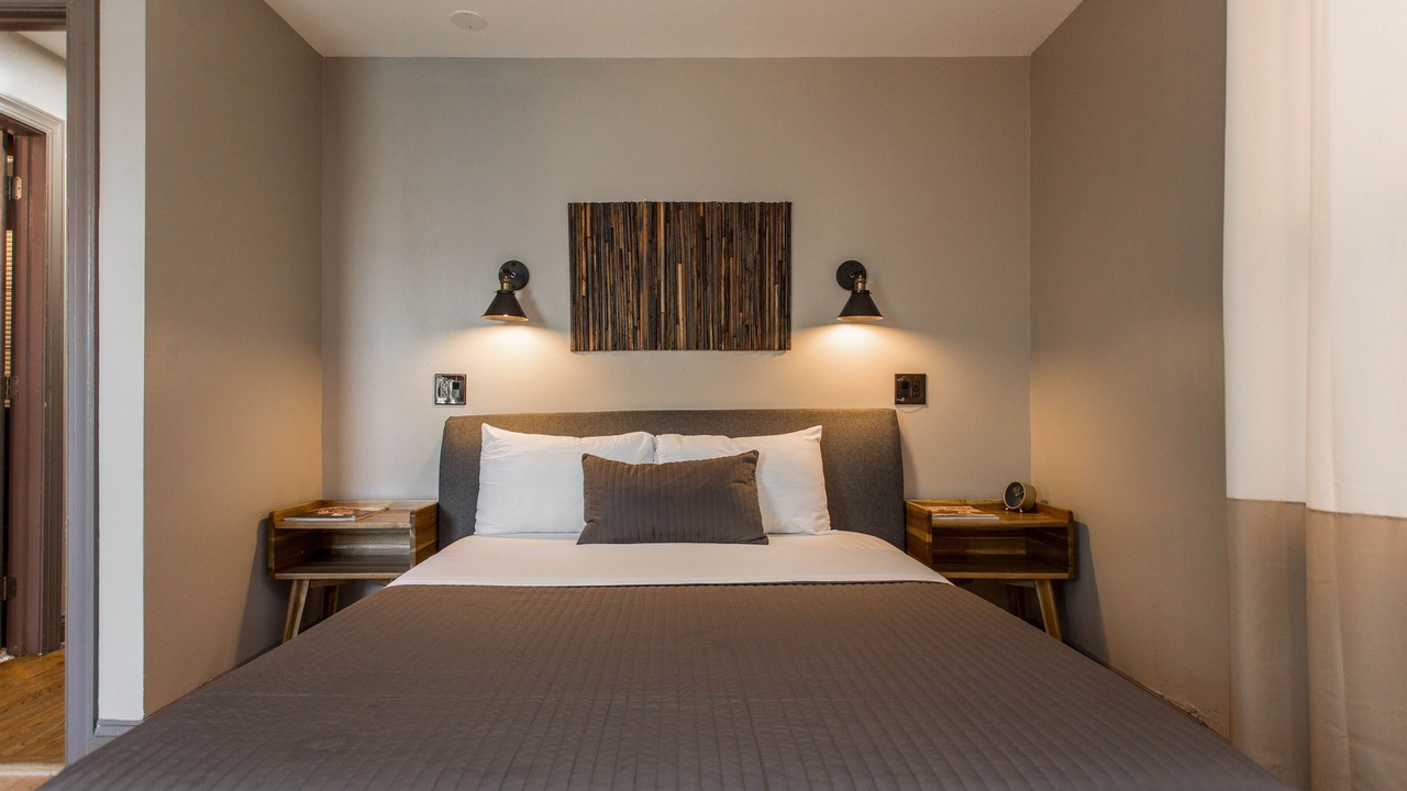 Photo of Bedroom in Bronzeville