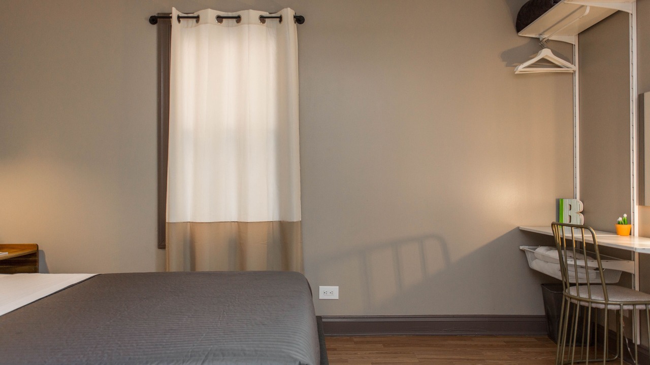 Photo of Bedroom in Bronzeville
