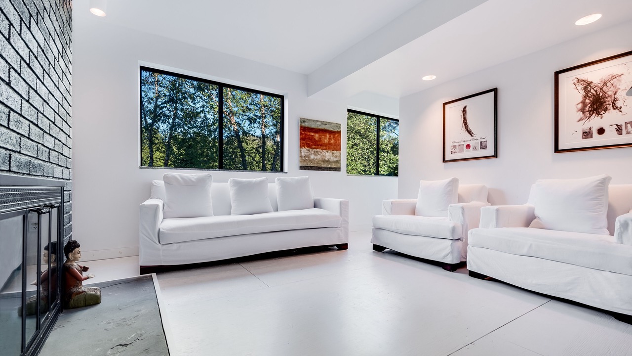Photo of Livingroom in Amagansett