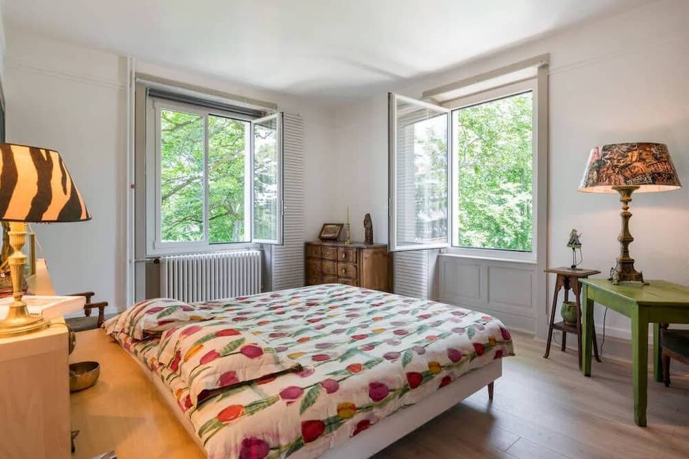 Photo of Bedroom in Oullins
