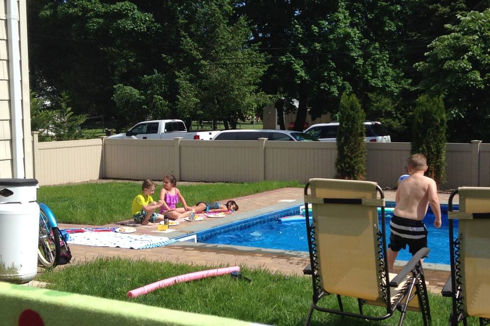 Photo of Others in Pipes Cove