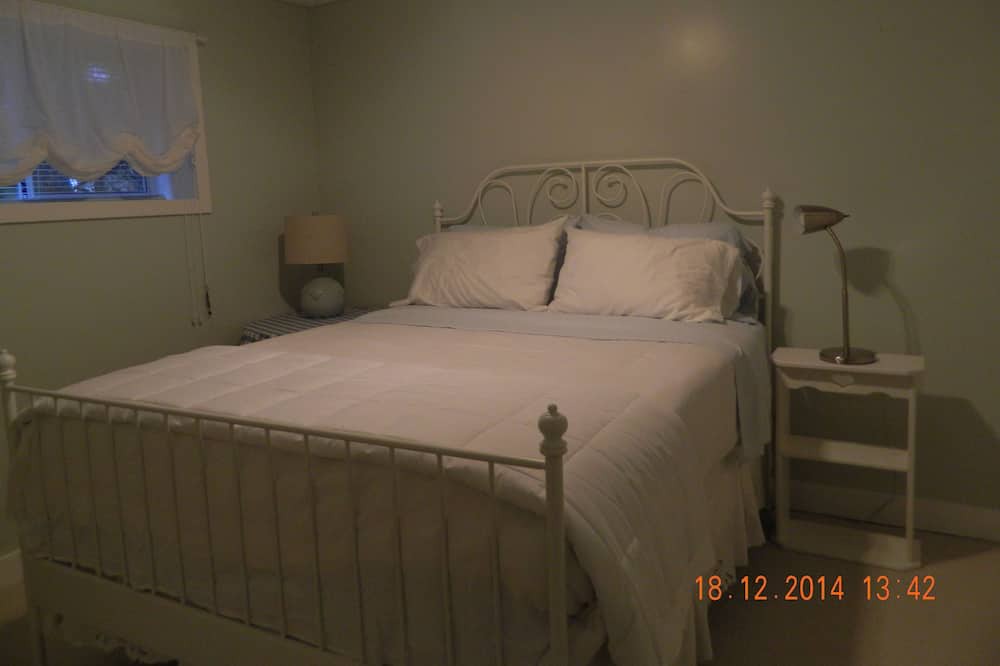Photo of Bedroom in Central Saanich
