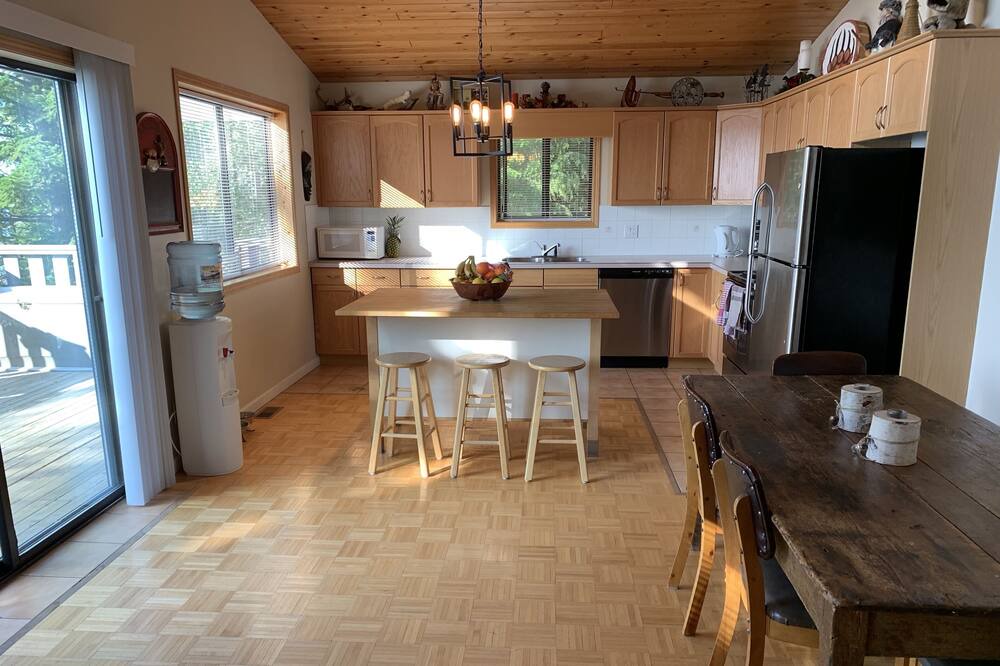Photo of Kitchen in 70 Mile House