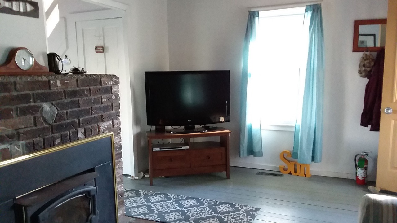 Photo of Livingroom in Weirs Beach