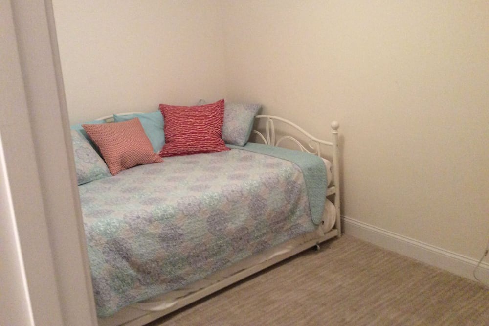 Photo of Bedroom in Malletts Bay