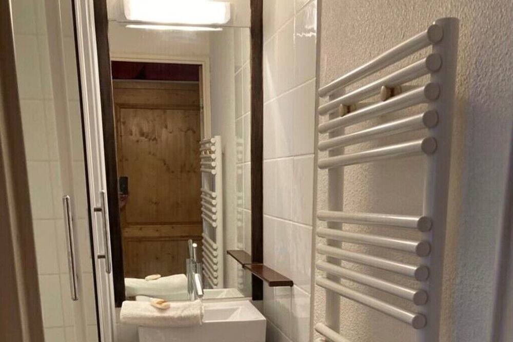 Photo of Bathroom in Bergers