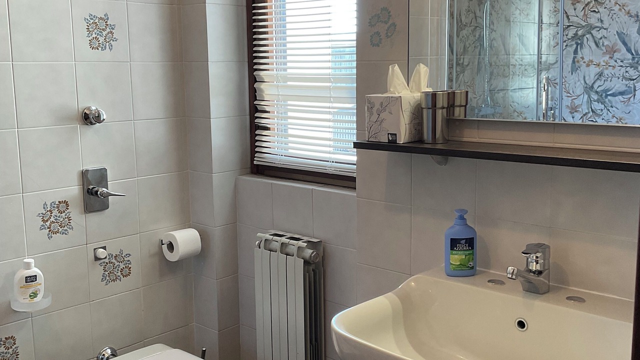 Photo of Bathroom in Ornago