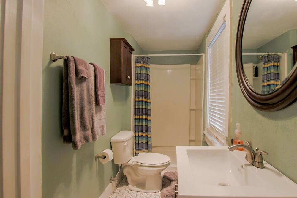 Photo of Bathroom in Gentilly Terrace
