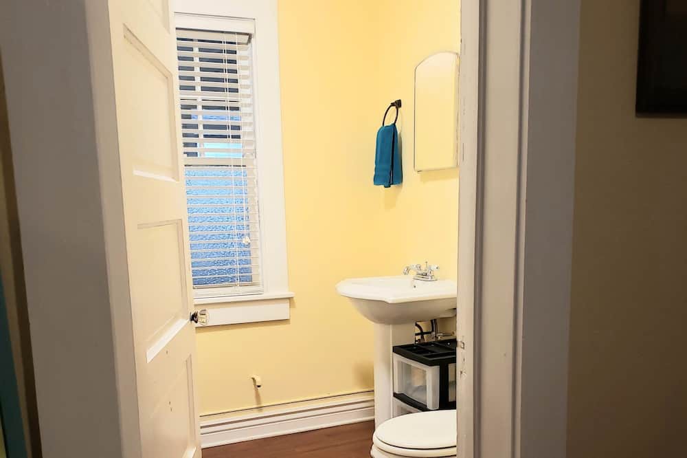 Photo of Bathroom in Gentilly Terrace
