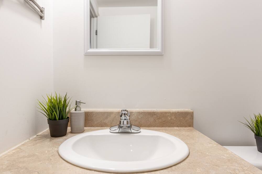 Photo of Bathroom in Hochelaga