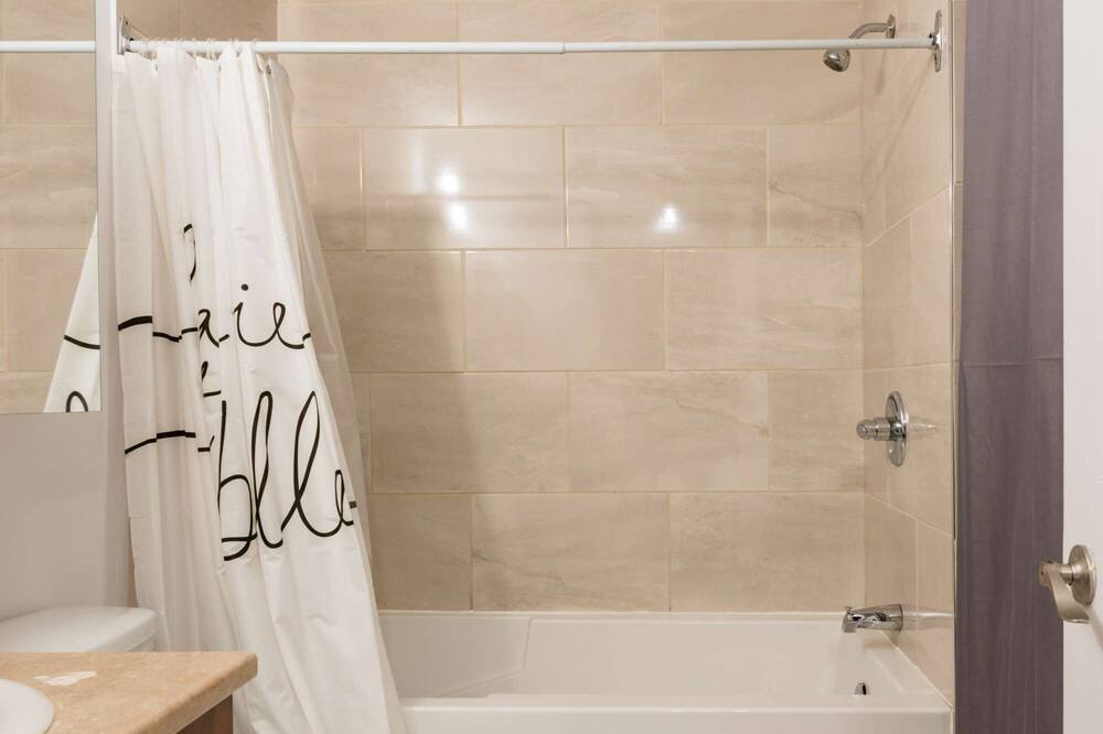 Photo of Bathroom in Hochelaga
