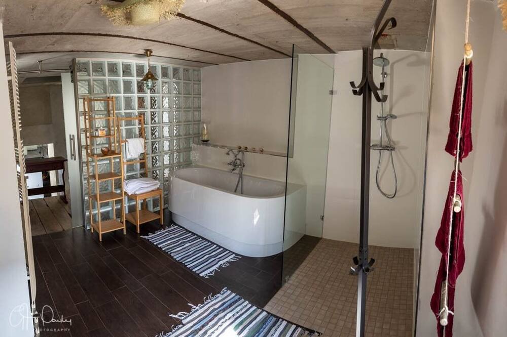 Photo of Bathroom in Kehlen