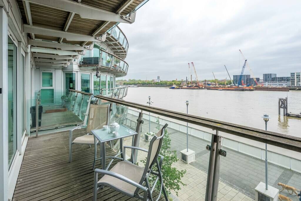Photo of Outdoor in Wapping