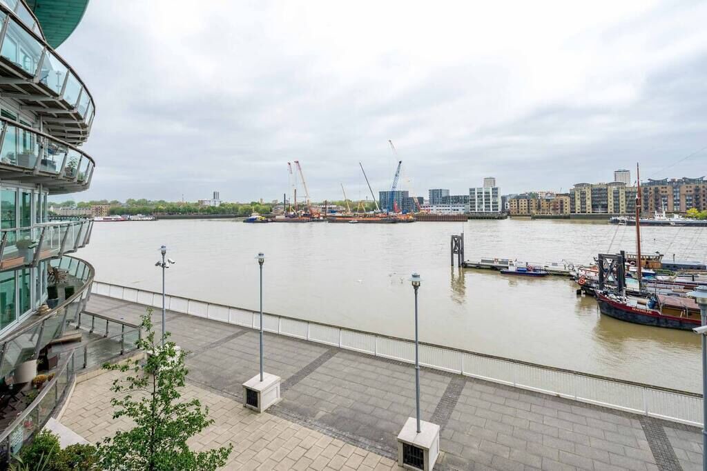 Photo of Others in Wapping