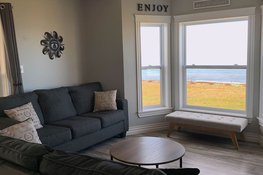 Photo of Livingroom in French Village