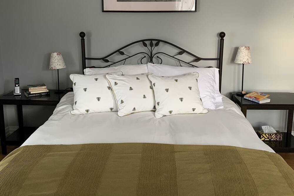 Photo of Bedroom in French Village