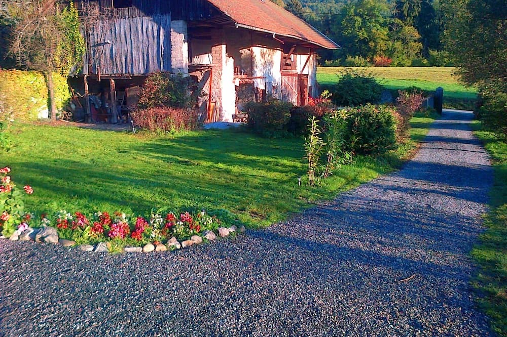 Photo of Outdoor in Verrens-Arvey