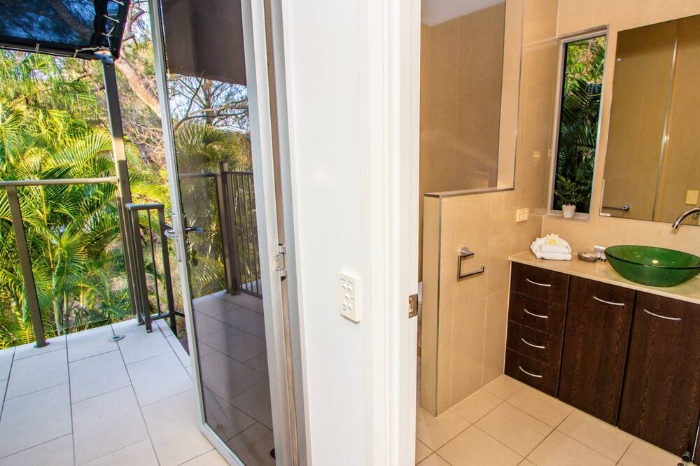 Photo of Bathroom in Seventeen Seventy