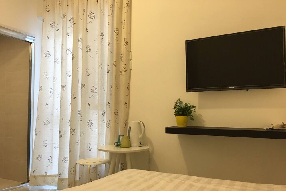 Photo of Bedroom in Islands District