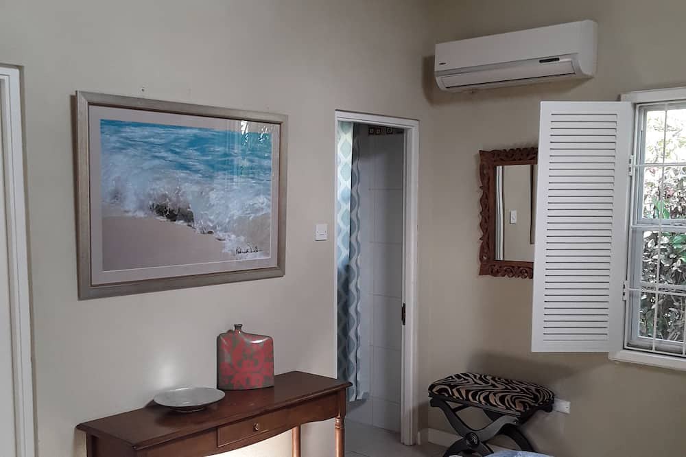 Photo of Bedroom in Bottom Bay