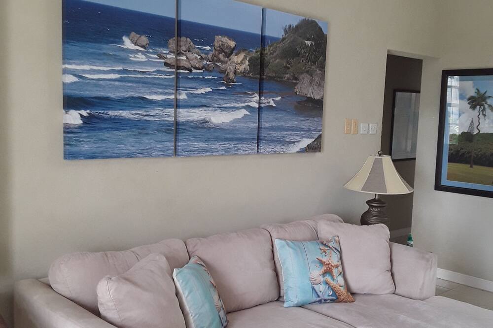 Photo of Livingroom in Bottom Bay