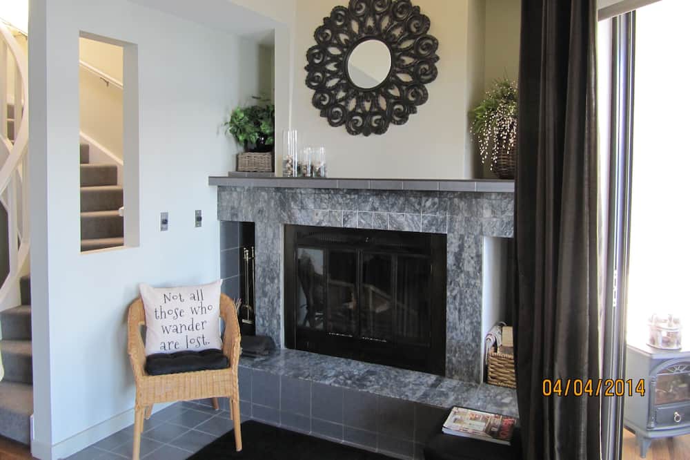 Photo of Livingroom in Gibsons