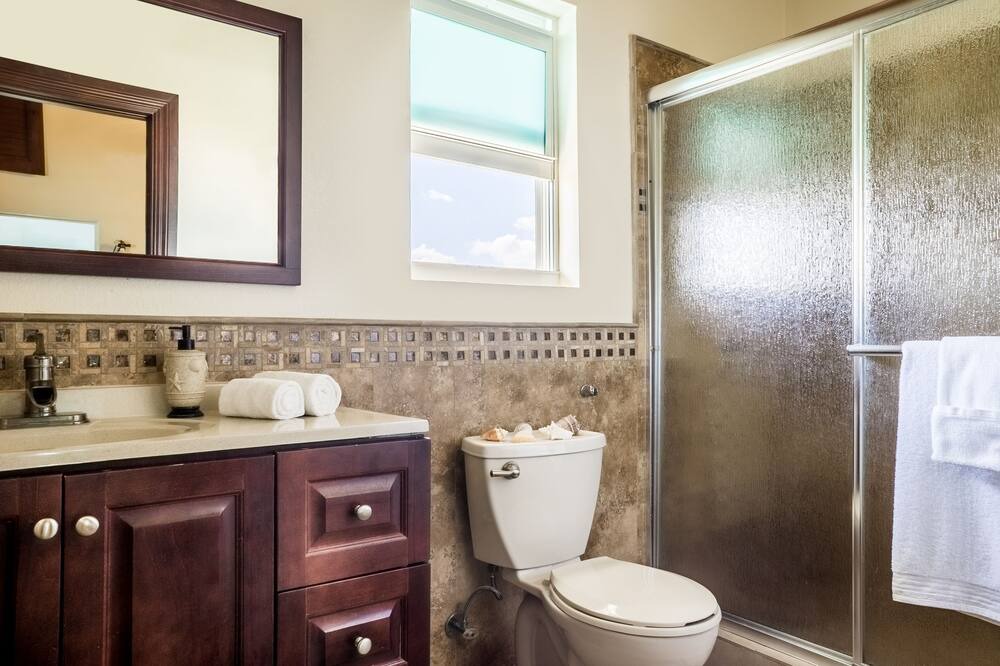 Photo of Bathroom in Port Royal