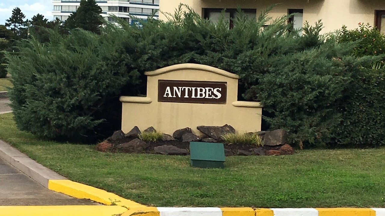 Photo of Outdoor in Aidy Grill