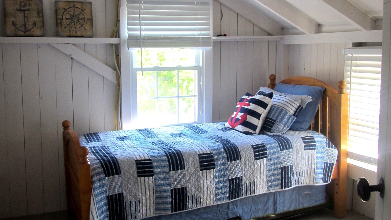 Photo of Bedroom in Saybrook Manor