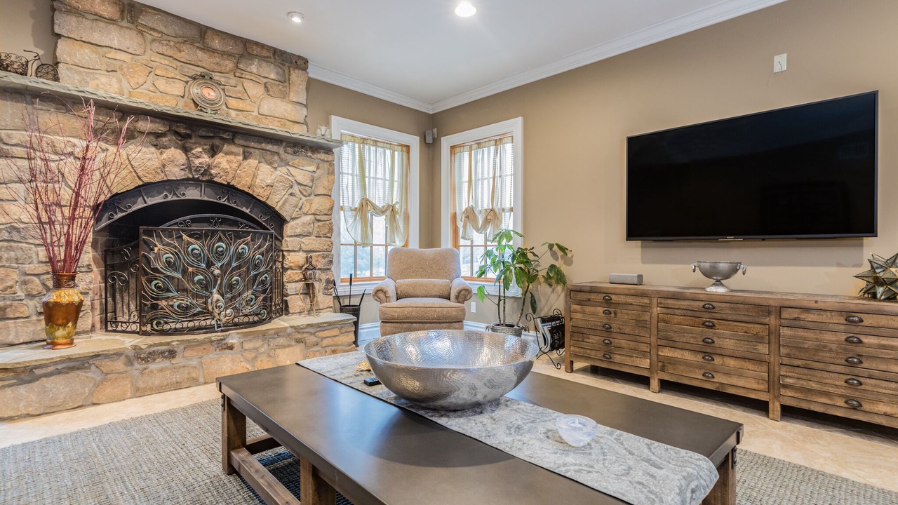 Photo of Livingroom in Southold