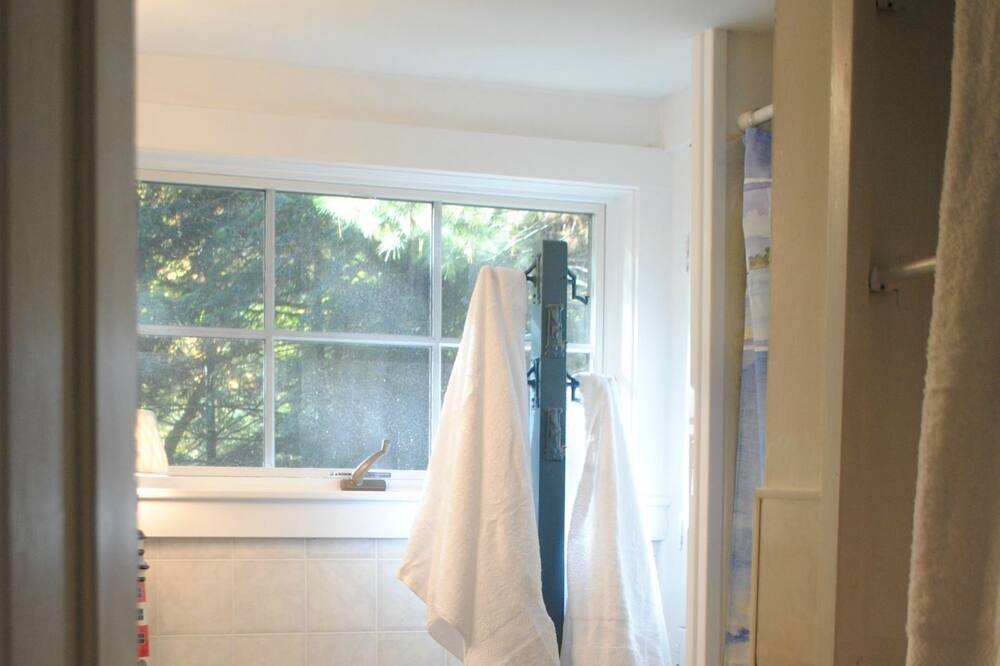 Photo of Bathroom in Whitehall
