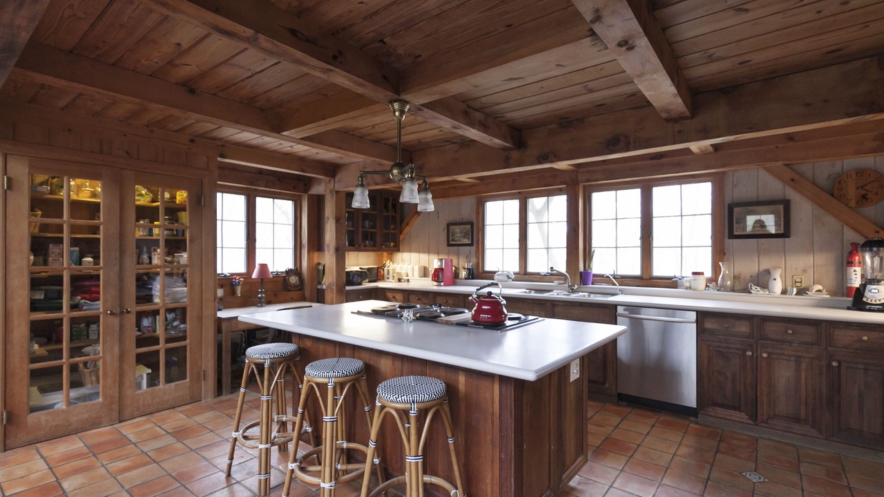 Photo of Kitchen in Amagansett North