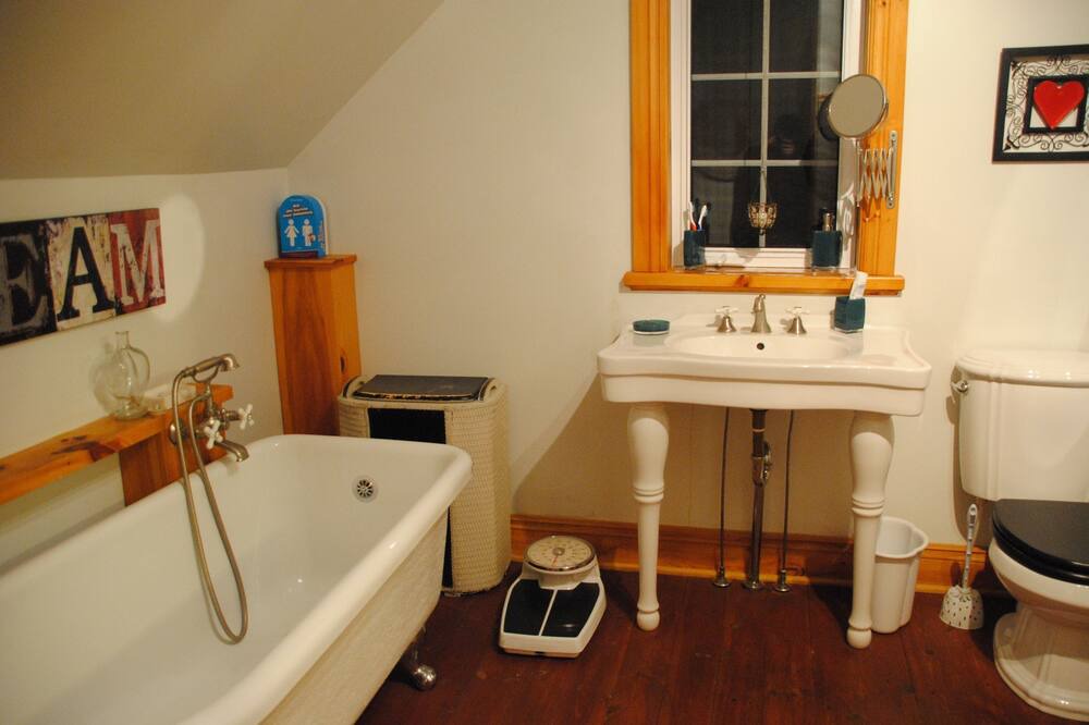 Photo of Bathroom in Sainte-Adele