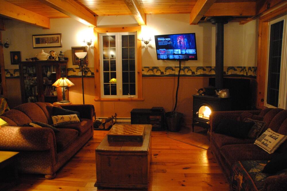Photo of Livingroom in Sainte-Adele