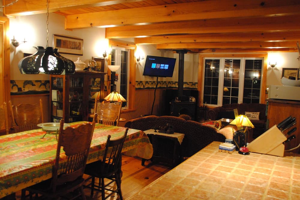 Photo of Livingroom in Sainte-Adele