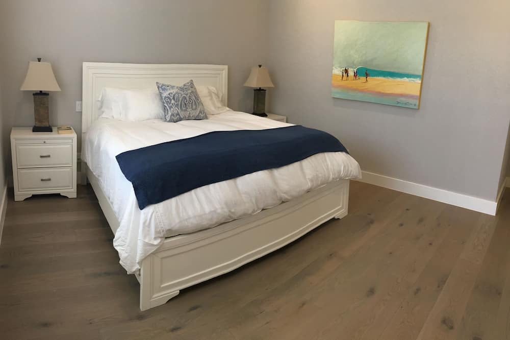 Photo of Bedroom in Staniel Cay