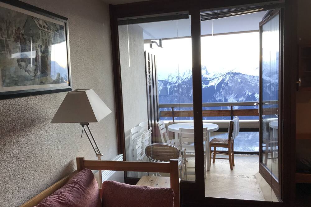 Photo of Livingroom in Eclose-Est