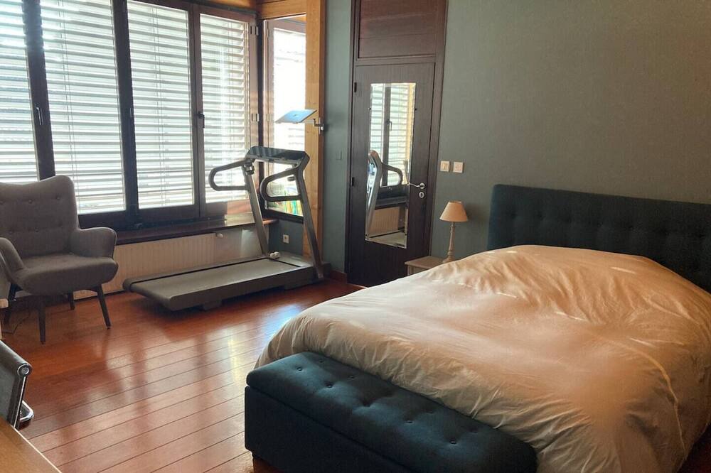 Photo of Bedroom in Oullins