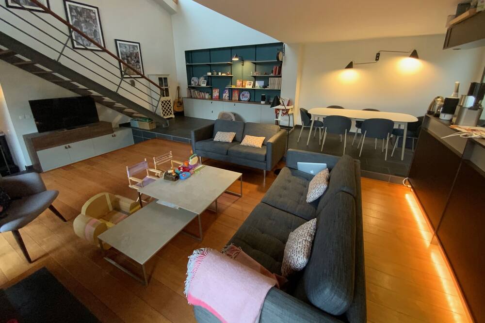 Photo of Livingroom in Oullins