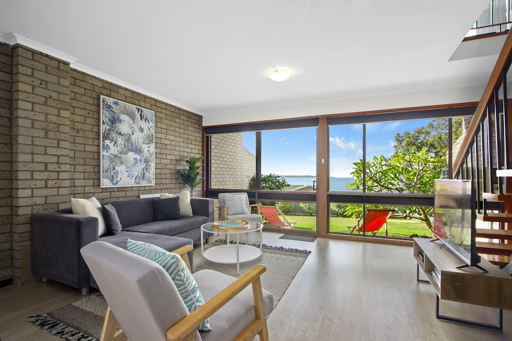Photo of Livingroom in Batehaven