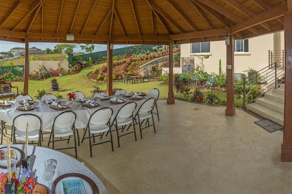 Photo of Patio Balcony in Holetown