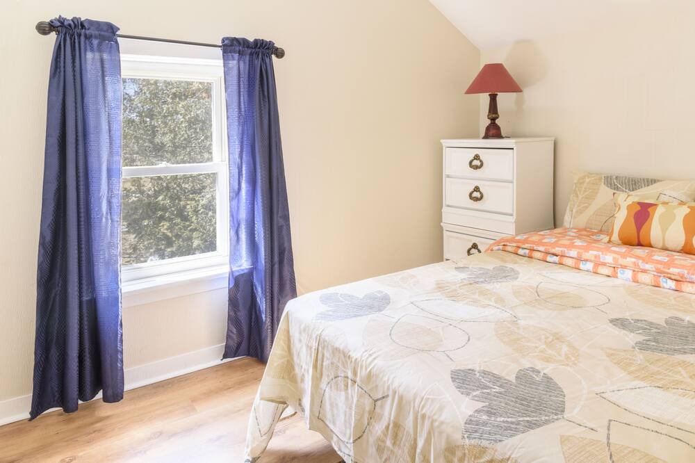 Photo of Bedroom in Farnham