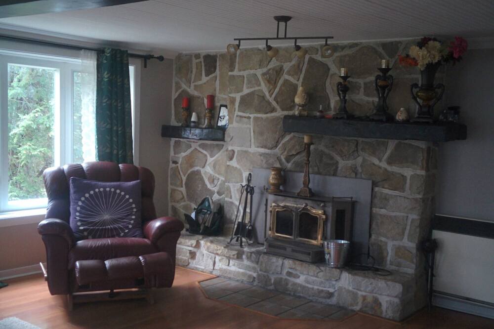 Photo of Livingroom in Farnham