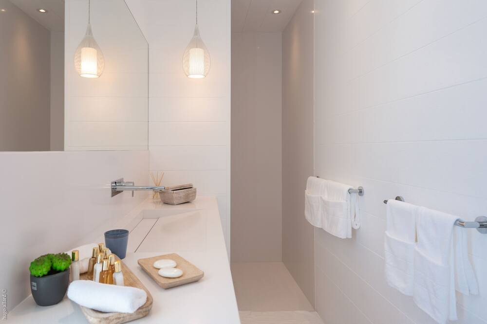 Photo of Bathroom in Public
