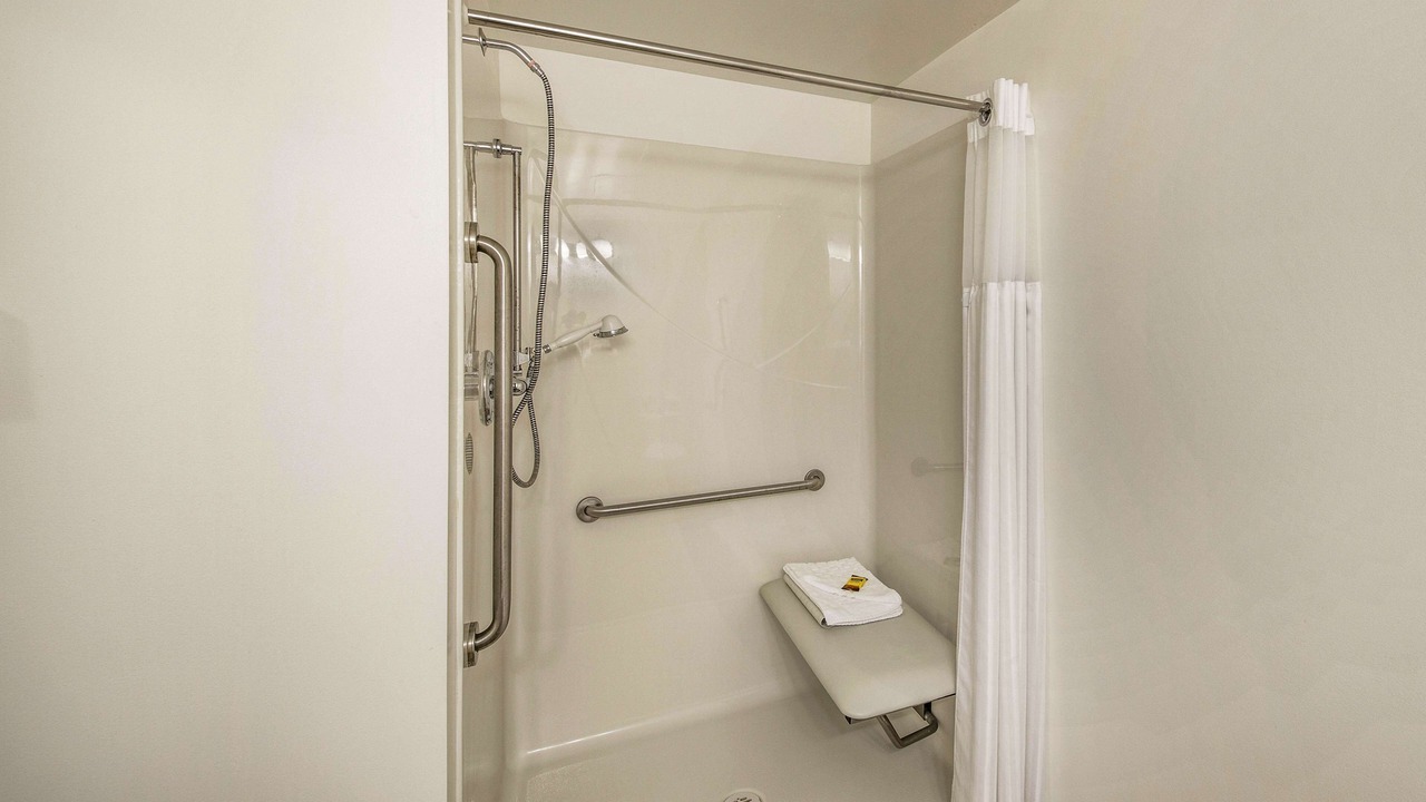 Photo of Bathroom in Balfour